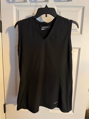 Nike Black Sleeveless V-Neck Athletic Tank Top